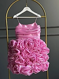 Kız Çocuk Pembe Renk Gül Detaylı Elbise