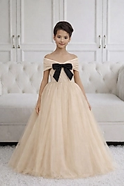 Kız Çocuk Fiyonk Detaylı Tasarım Elbise