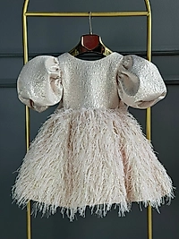 Kız Çocuk Tüy Detaylı Balon Kol Elbise